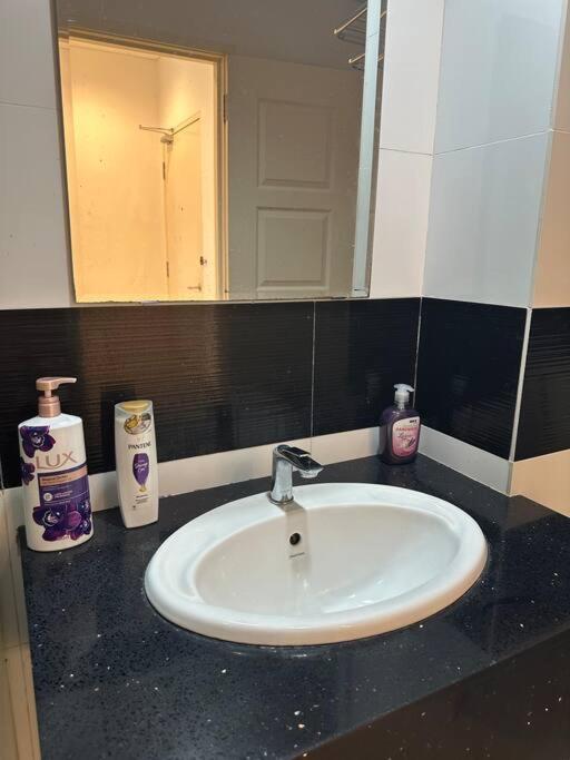 Mansion One Modern 5pax Walking Distance Gleneagles Hospital Gurney Plaza